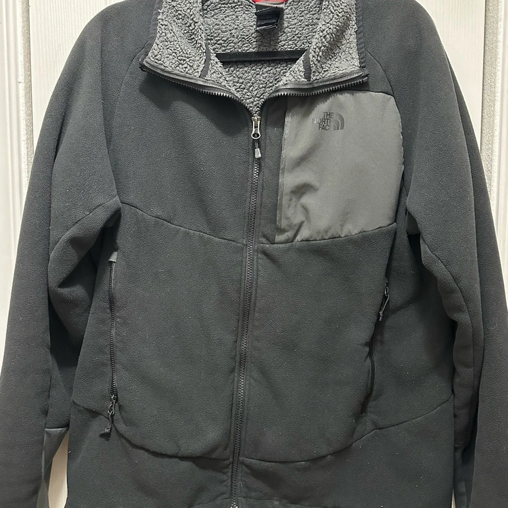 The North Face‎ Men's Black and Gray Performance Jacket